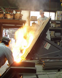 鋳鋼類溶解用高周波炉